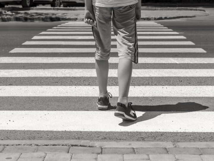 Piesza potrącona na przejściu w Ostrołęce. Kierowca z wysokim mandatem!