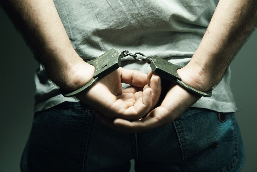 Trzech mężczyzn w rękach policji za kradzież aluminiowych listew i akumulatorów w Ostrołęce