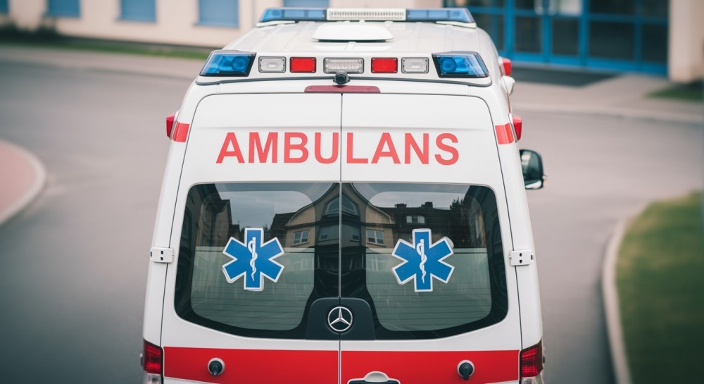 90-letnia seniorka błąkała się w nocy po Ostrołęce. Dzięki czujności świadka i policji uniknęła tragedii