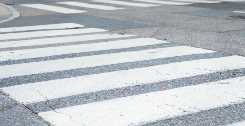 ODBLASKI RATUJĄ ŻYCIE – PIESI I ROWERZYŚCI MUSZĄ BYĆ WIDOCZNI!