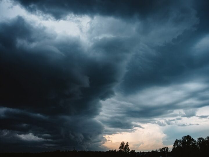 Gęste mgły na horyzoncie – bądź ostrożny!