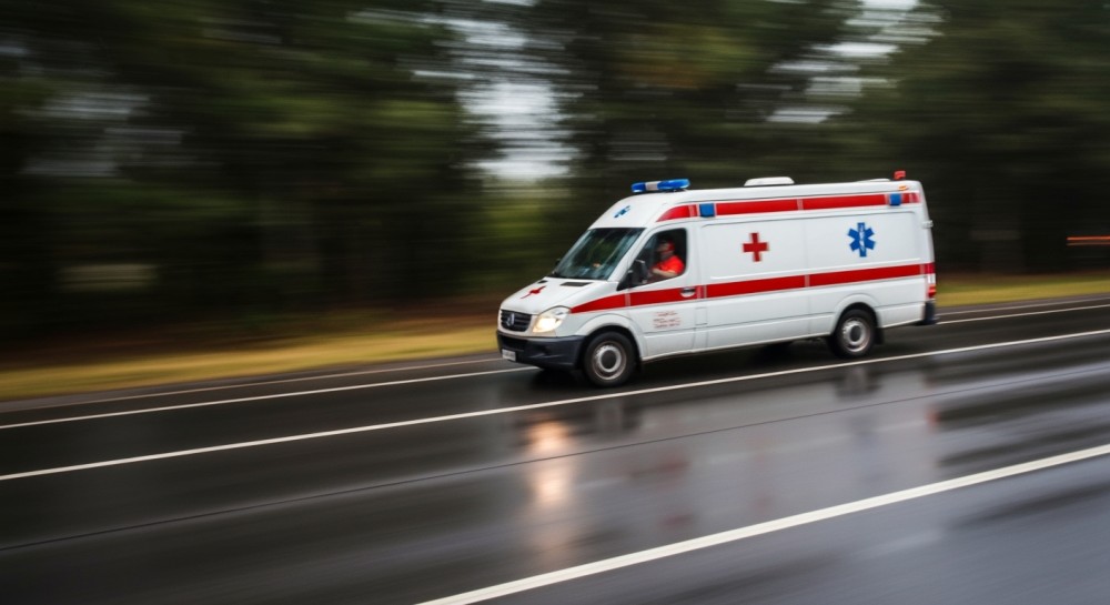 Mikołaj z elfami apelują: bezpieczeństwo ponad świąteczny pośpiech!