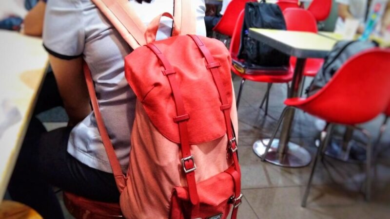 Sprzęt do nauki zdalnej dotarł do szkół w Powiecie Ostrołęckim