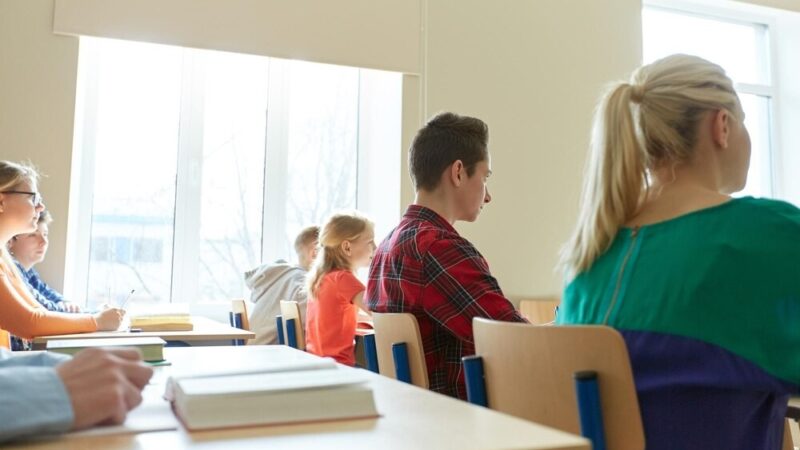 Ośmioro uczniów z powiatu ostrołęckiego zdobyło stypendia premiera 2025/2026