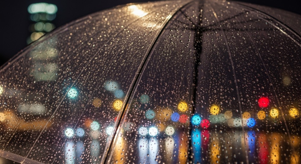 Ostrołęka: Trudne warunki na drogach – uwaga na gołoledź!