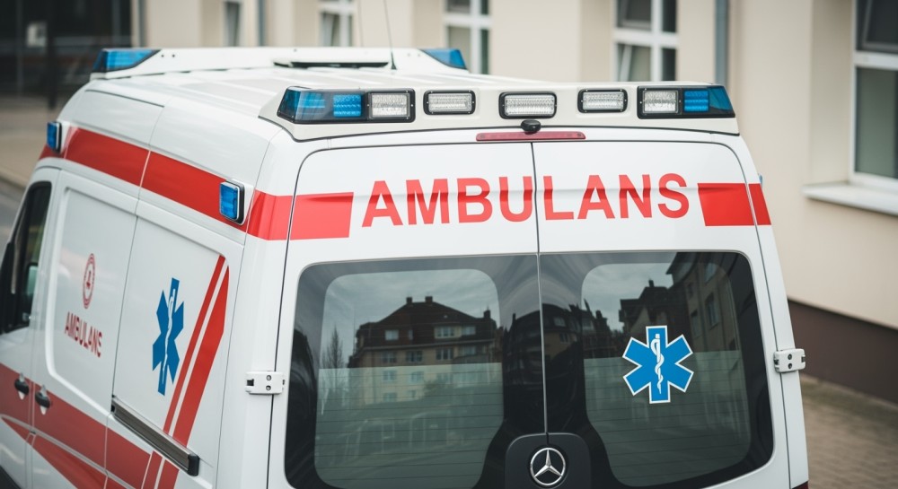 Policjant z Ostrołęki ratuje życie mężczyzny upadłego na ulicy