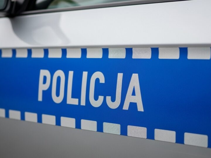 Kobieta straciła 35 tysięcy złotych na oszukańczą ładowarkę z internetu