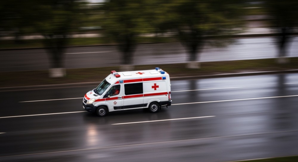 Uważaj na gołoledź: niebezpieczne warunki na drogach i chodnikach