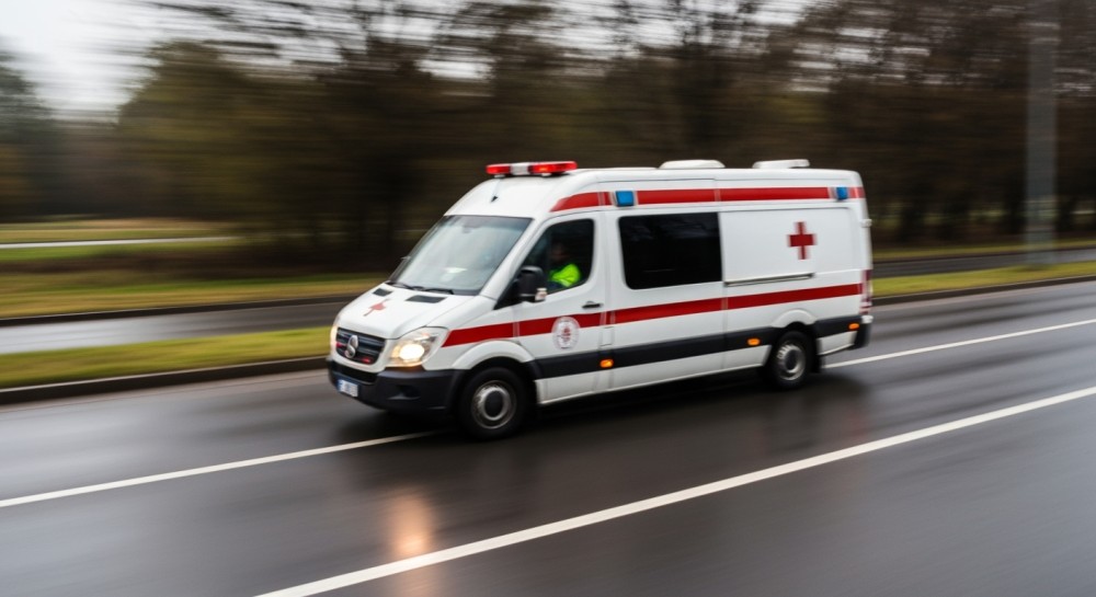 Zamarznięte zbiorniki wodne: nie daj się zwieść, to nie miejsce na zabawę!