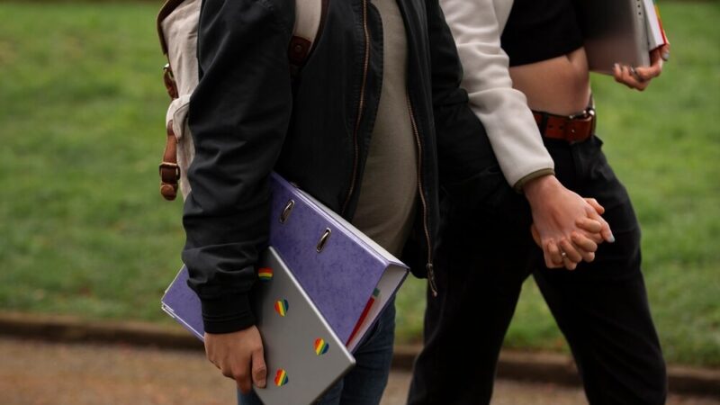 Cyfryzacja szkół w Ostrołęce: podpisano kluczową umowę Krajowego Planu Odbudowy