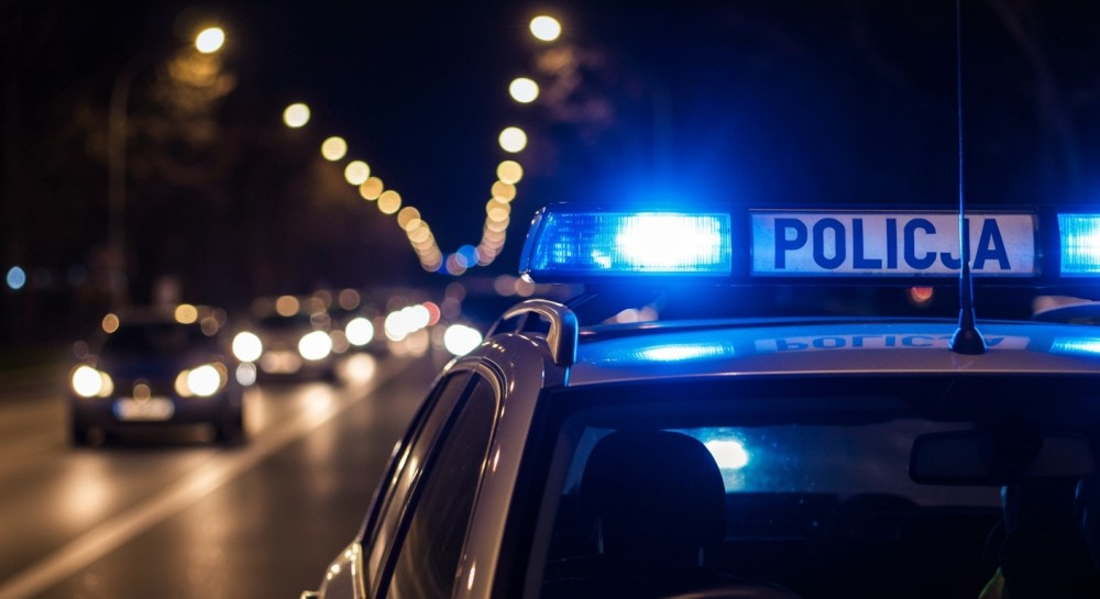 Młodzież poznaje tajniki służby w Policji podczas spotkań z ostrołęckimi funkcjonariuszami