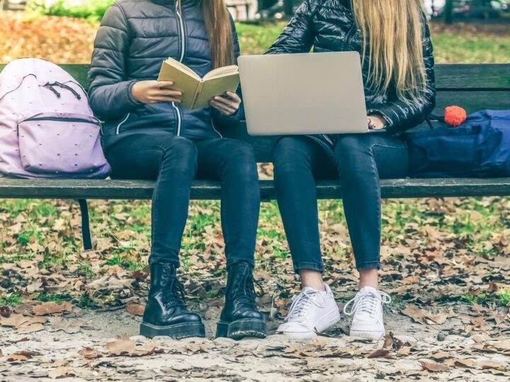 Nowe umowy na modernizację szkół zawodowych w Ostrołęce podpisane