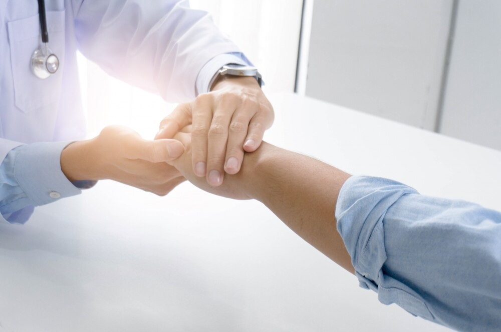 Bezpieczeństwo na pierwszym miejscu: Policjanci uczą dzieci, jak korzystać z numeru 112