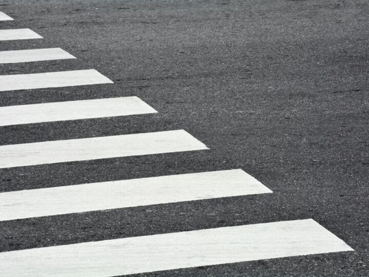 Odblaski: Klucz do bezpiecznego powrotu do domu po zmroku