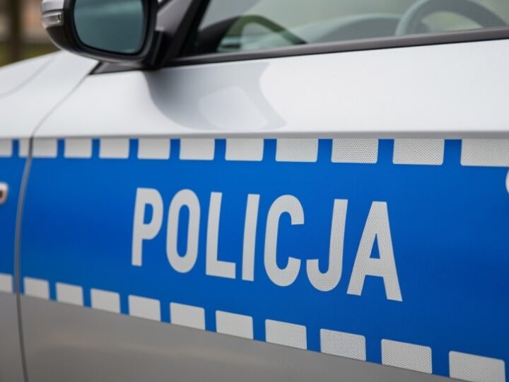 Agresywny wnuk zatrzymany przez policję – koniec z przemocą w rodzinie