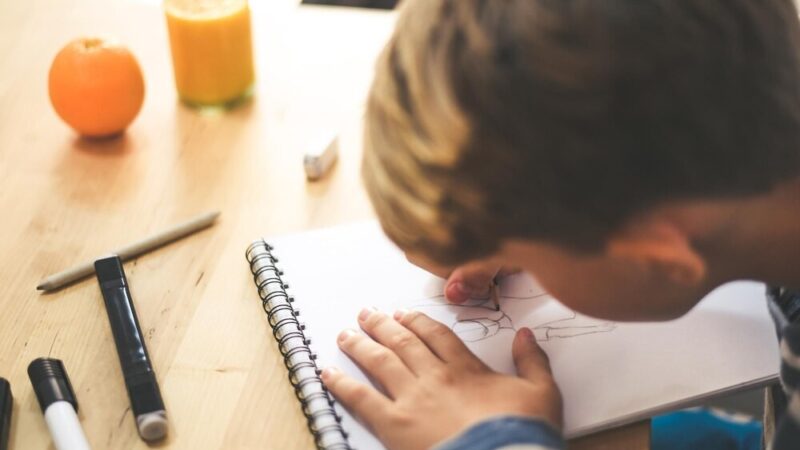 Ostrołęka wprowadza nowoczesne laboratoria STEM i AI do szkół