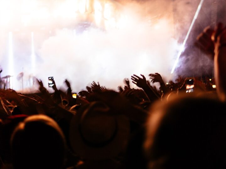 Czwartkowe seanse w Kinie Jantar: odkryj niezwykłe historie!