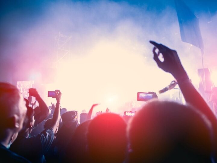 Kurpiowska Majówka Seniorów: Święto Międzypokoleniowej Radości w Kadzidle