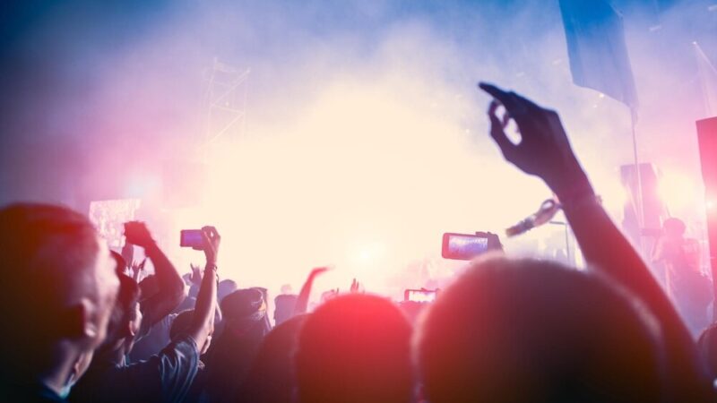 Kurpiowska Majówka Seniorów: Święto Międzypokoleniowej Radości w Kadzidle