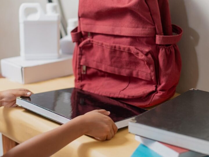 Ostrołęka stawia na cyfrową edukację: przedszkole z unijnym wsparciem na nowoczesne materiały dydaktyczne