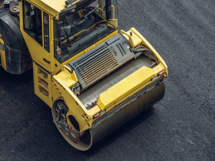 Ostrołęka inwestuje w drogi: nowa jakość na ul. Słonecznej i Stacha Konwy