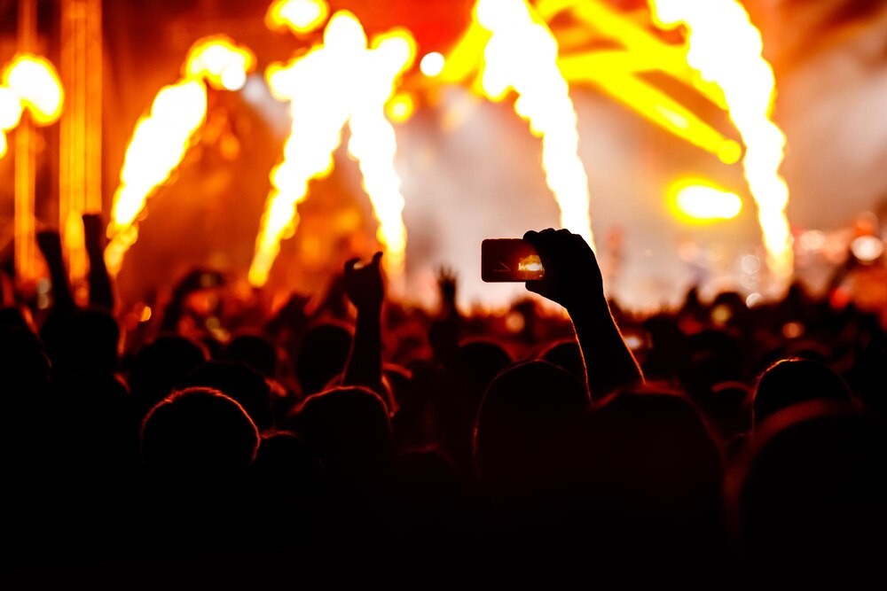Magiczne chwile w Ostrołęce – koncert „Całuję Twoją dłoń” na żywo