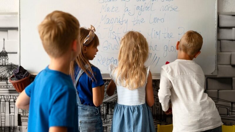 Moc słów: Jak młodzież może przeciwdziałać hejtowi i budować empatię”