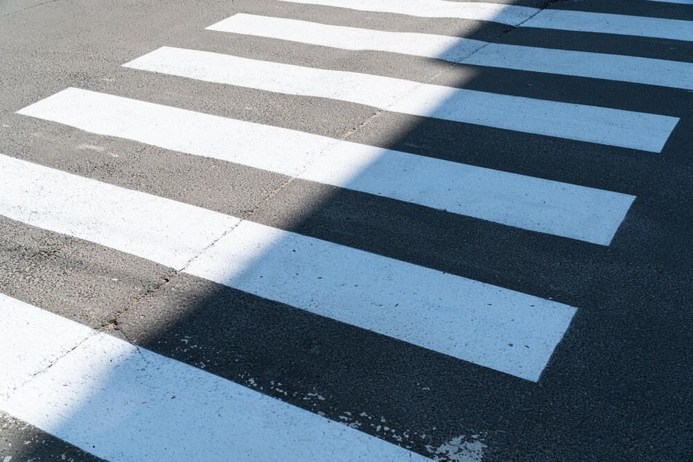 Deszczowe warunki: kierowcy zwolnijcie, piesi pamiętajcie o odblaskach!