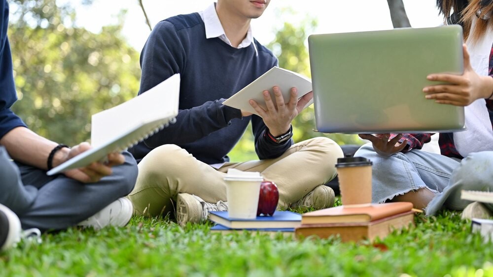 Zabezpiecz swoje finanse: weź udział w webinarium dla seniorów o zagrożeniach w Internecie